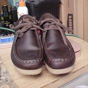 Clarks womens wallabee size 5.5d